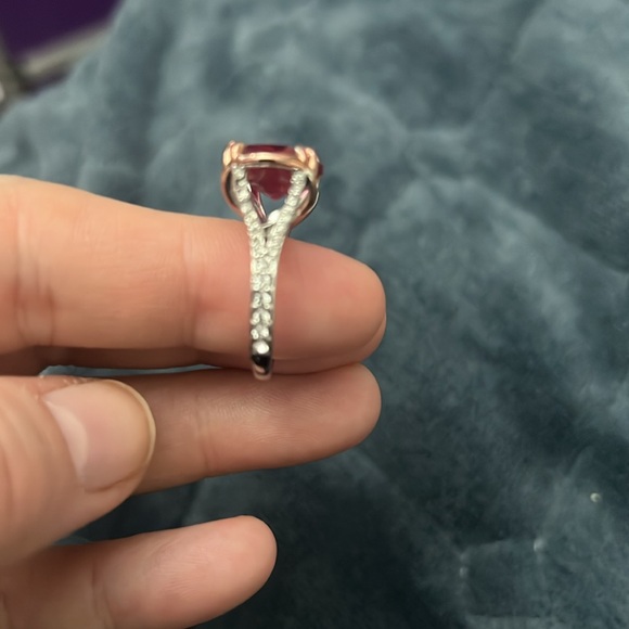 New - Picture 2 of 4